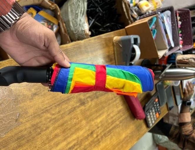 Windproof Rainbow Umberalla Large -3 Fold with Auto Open (Pack Of 1)